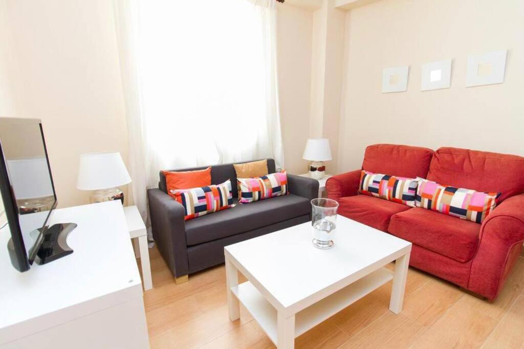 Piso Junto A La Catedral, 4-5 Personas Apartment มาลากา ภายนอก รูปภาพ