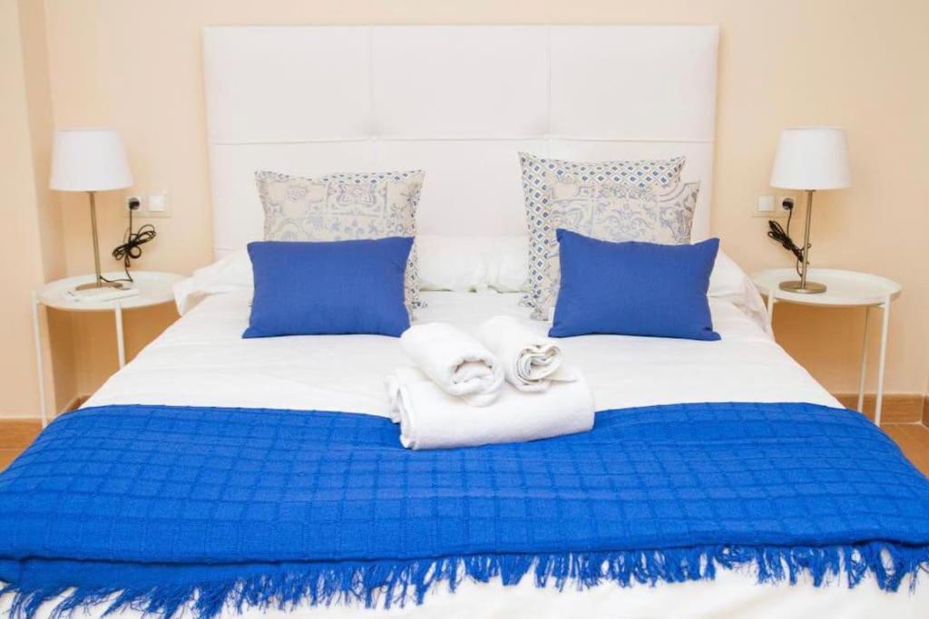 Piso Junto A La Catedral, 4-5 Personas Apartment มาลากา ภายนอก รูปภาพ