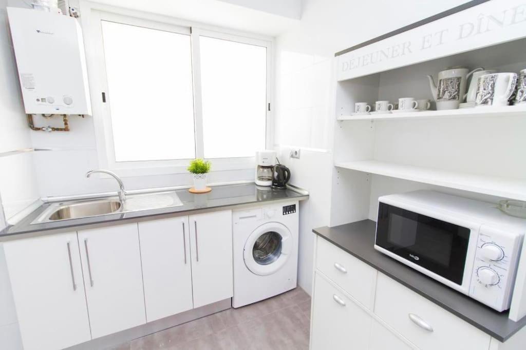 Piso Junto A La Catedral, 4-5 Personas Apartment มาลากา ภายนอก รูปภาพ
