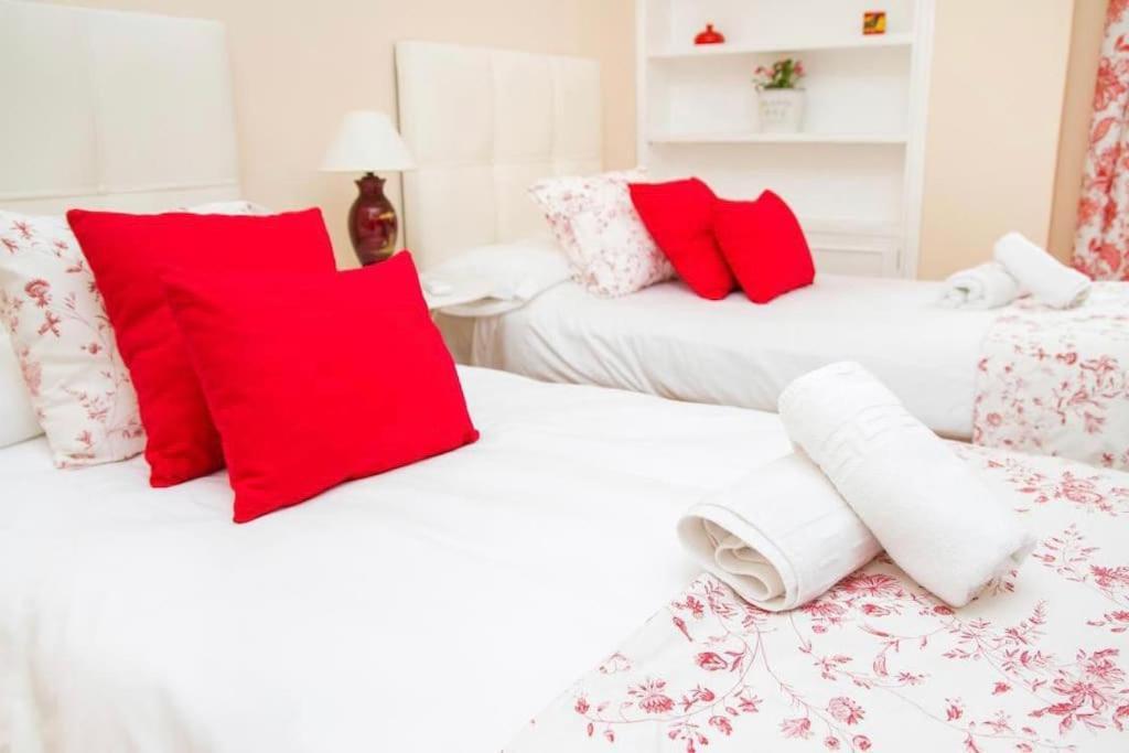 Piso Junto A La Catedral, 4-5 Personas Apartment มาลากา ภายนอก รูปภาพ