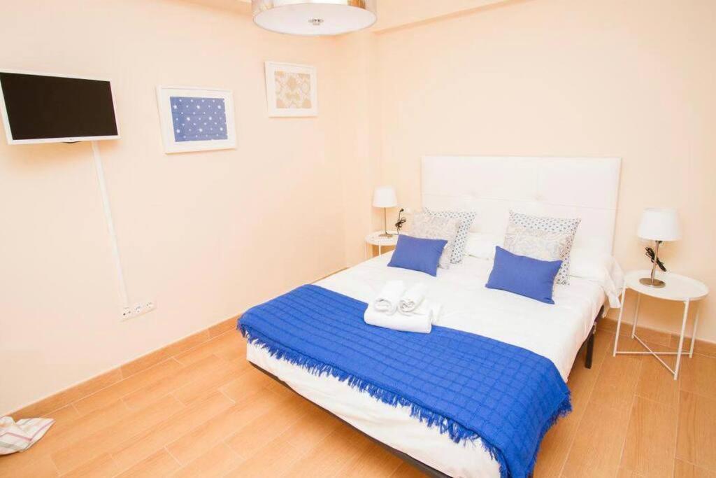 Piso Junto A La Catedral, 4-5 Personas Apartment มาลากา ภายนอก รูปภาพ