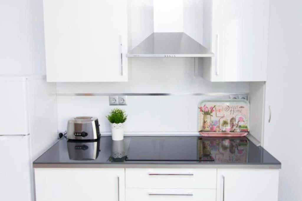 Piso Junto A La Catedral, 4-5 Personas Apartment มาลากา ภายนอก รูปภาพ